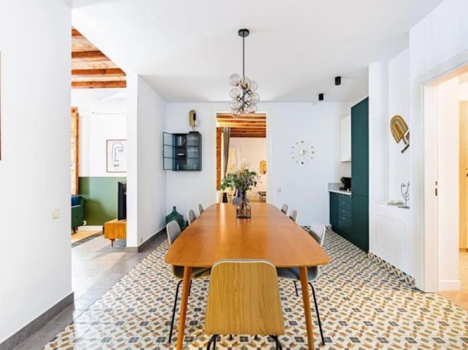 Spacious Apartment In The Gothic Barcellona Esterno foto